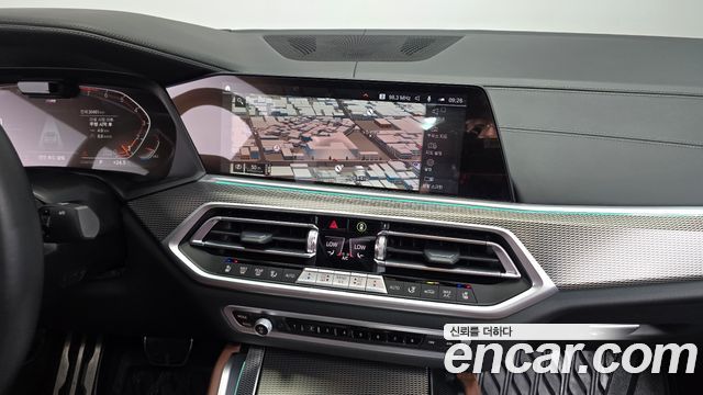 BMW X6 (G06) xDrive40i M Sport 2023 — фото 13