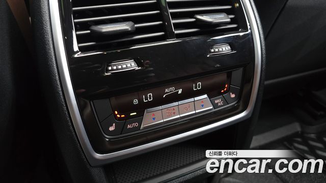BMW X6 (G06) xDrive40i M Sport 2023 — фото 18