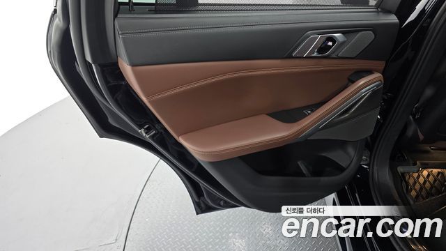 BMW X6 (G06) xDrive40i M Sport 2023 — фото 25