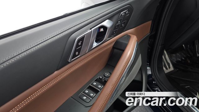 BMW X6 (G06) xDrive40i M Sport 2023 — фото 31