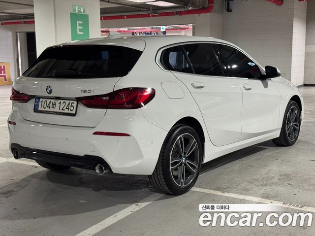 BMW 1 Series (F40) 120i Sports 2024 — фото 2