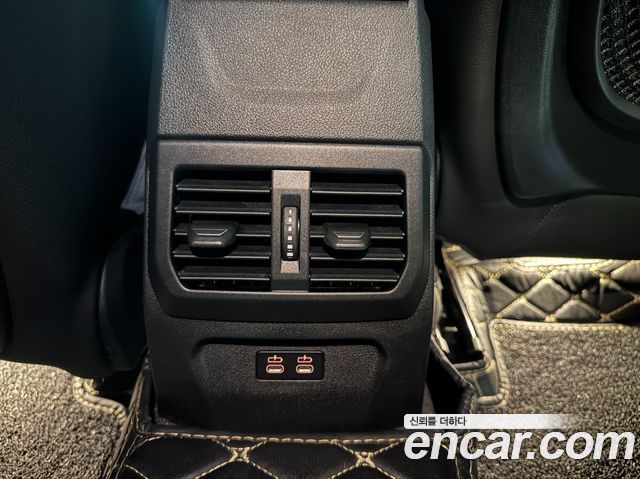 BMW 1 Series (F40) 120i Sports 2024 — фото 16