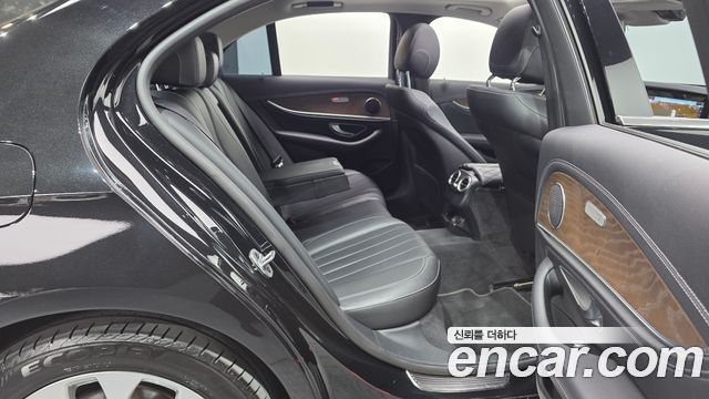 Mercedes-Benz E-Class (W213) E220d Exclusive 2019 — фото 11