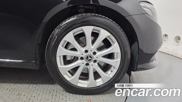 Mercedes-Benz E-Class (W213) E220d Exclusive 2019 — фото 21