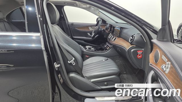 Mercedes-Benz E-Class (W213) E220d Exclusive 2019 — фото 26