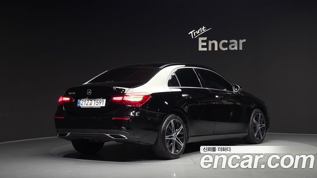 Mercedes-Benz A-Class (W177) A220 Sedan 2025 — фото 2