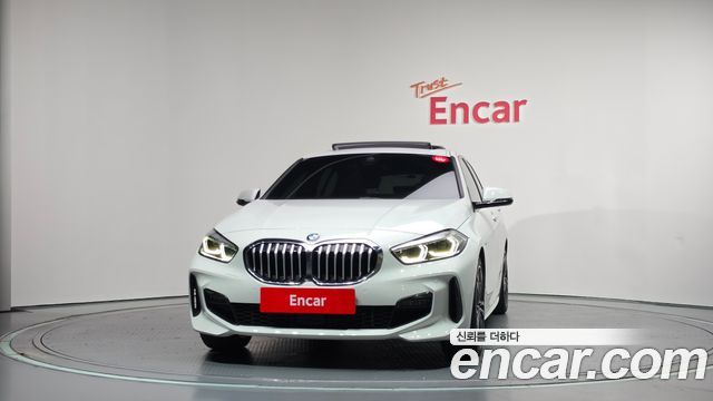 BMW 1 Series (F40) 120i M Sports 2023 — фото 3