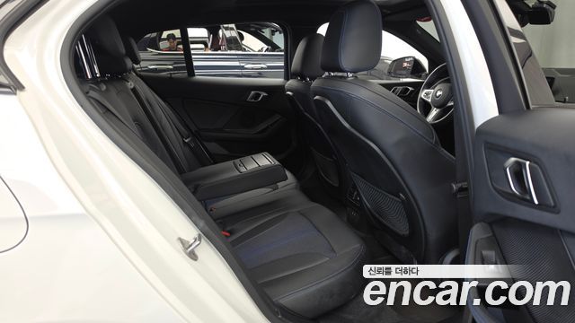 BMW 1 Series (F40) 120i M Sports 2023 — фото 12