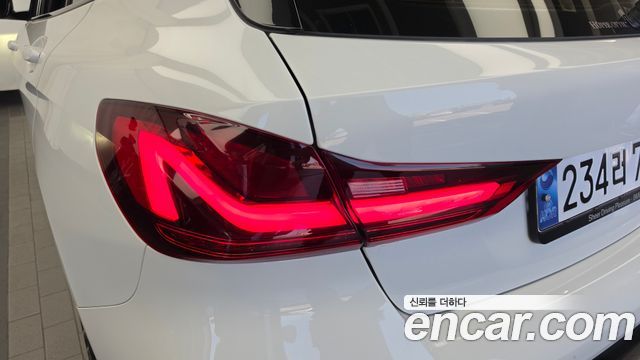 BMW 1 Series (F40) 120i M Sports 2023 — фото 23