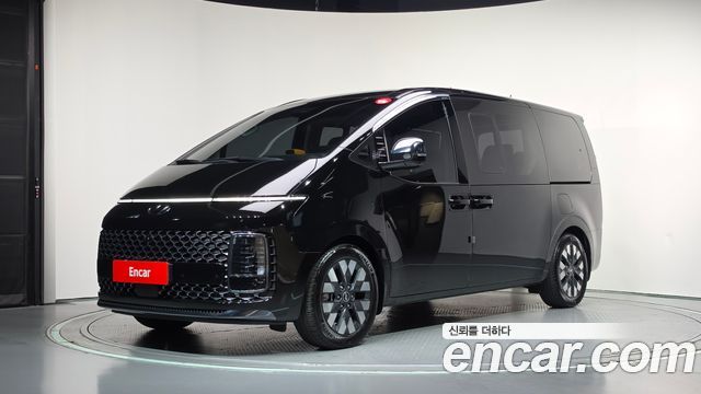 Hyundai Staria L3.5 Lounge 7-Seater Inspiration 2022 — фото 1