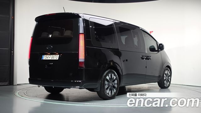 Hyundai Staria L3.5 Lounge 7-Seater Inspiration 2022 — фото 2