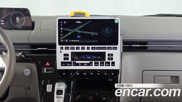 Hyundai Staria L3.5 Lounge 7-Seater Inspiration 2022 — фото 14