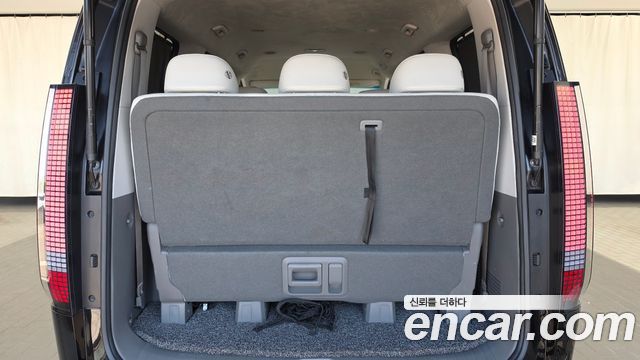 Hyundai Staria L3.5 Lounge 7-Seater Inspiration 2022 — фото 20