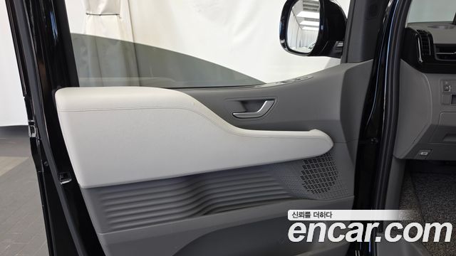 Hyundai Staria L3.5 Lounge 7-Seater Inspiration 2022 — фото 24