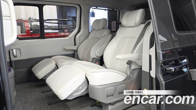 Hyundai Staria L3.5 Lounge 7-Seater Inspiration 2022 — фото 26