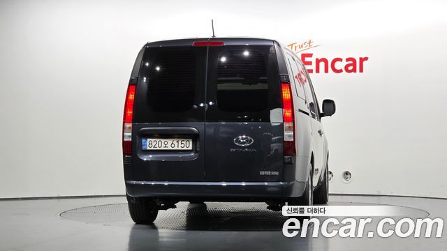 Hyundai Staria Cargo 3-Seater Modern 2022 — фото 4