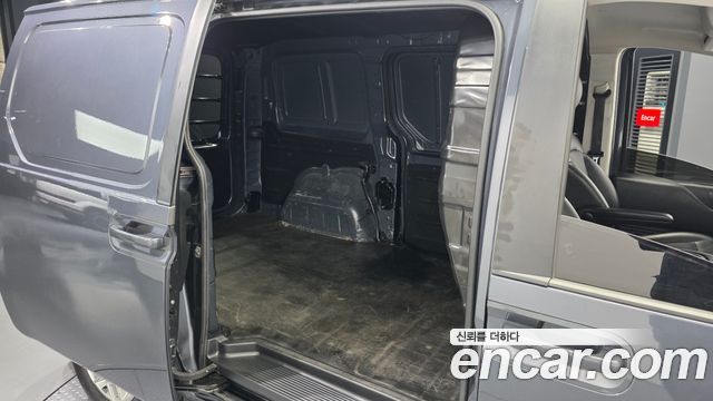 Hyundai Staria Cargo 3-Seater Modern 2022 — фото 12