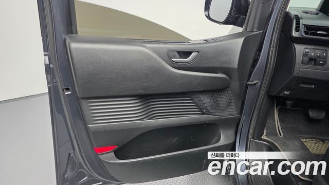 Hyundai Staria Cargo 3-Seater Modern 2022 — фото 24