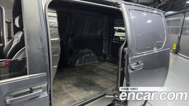 Hyundai Staria Cargo 3-Seater Modern 2022 — фото 26