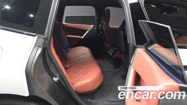 BMW iX xDrive50 Sports Plus 2024 — фото 12
