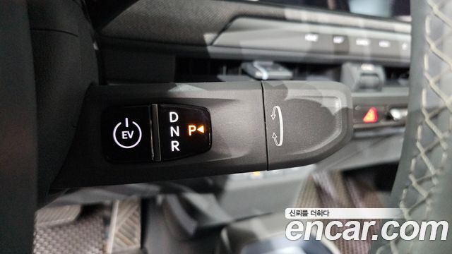 Kia EV3 Standard 2WD Air 2025 — фото 9