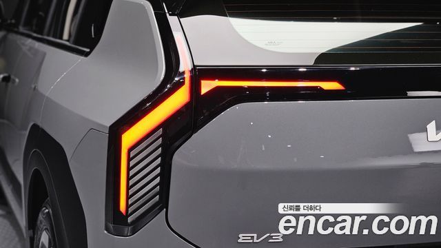 Kia EV3 Standard 2WD Air 2025 — фото 23