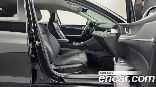 Kia K5 (III) 2.0 Prestige 2022 — фото 11