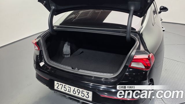 Kia K5 (III) 2.0 Prestige 2022 — фото 20