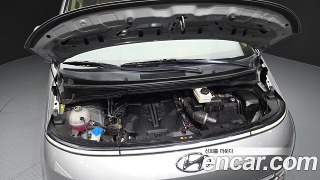 Hyundai Staria L3.5 Cargo 5-Seater Modern 2022 — фото 6