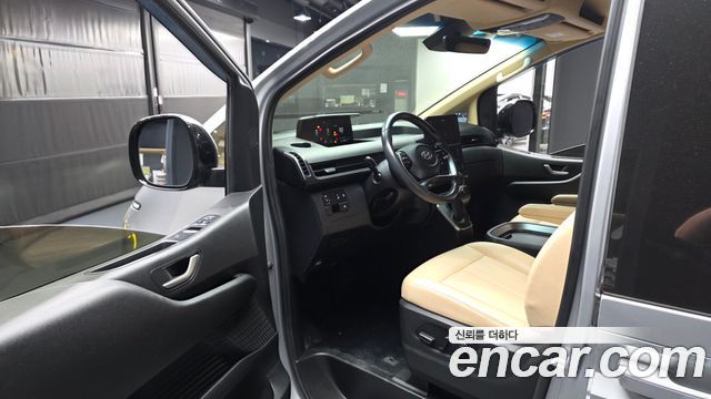 Hyundai Staria L3.5 Cargo 5-Seater Modern 2022 — фото 10