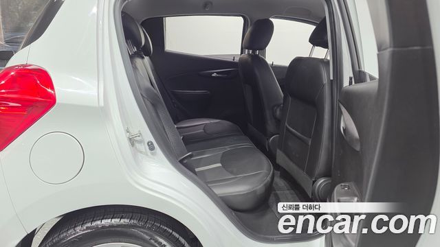 Chevrolet Spark Premier 2022 — фото 11