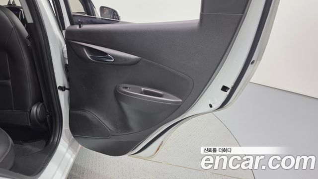 Chevrolet Spark Premier 2022 — фото 25