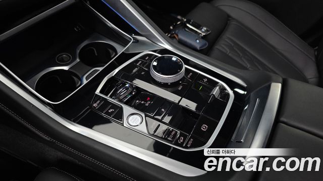 BMW X6 (G06) xDrive40i M Sport 2025 — фото 9
