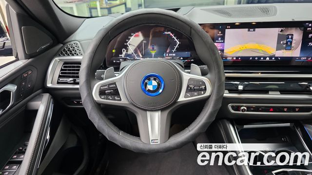 BMW X6 (G06) xDrive40i M Sport 2025 — фото 13