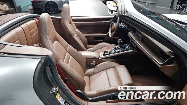 Porsche 911 (992) Carrera 4S Cabriolet 2020 — фото 26