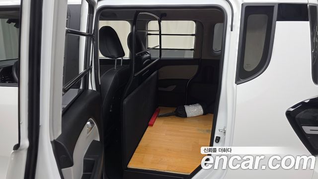Kia Ray EV Van 2-Seater AIr 2024 — фото 11