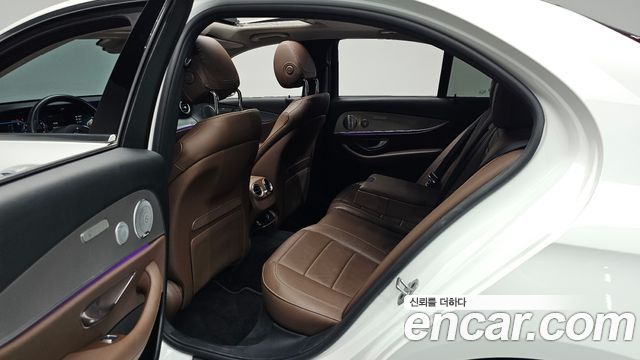 Mercedes-Benz E-Class (W213) E300 AMG Line 2018 — фото 12