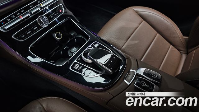 Mercedes-Benz E-Class (W213) E300 AMG Line 2018 — фото 17