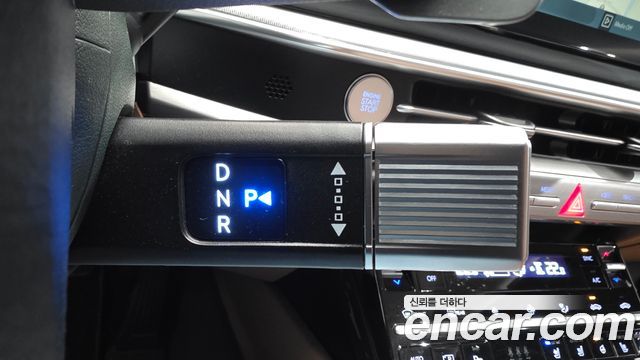 Hyundai Grandeur (GN7) 2,5 Gasoline 2WD Exclusive 2023 — фото 9