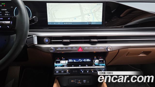 Hyundai Grandeur (GN7) 2,5 Gasoline 2WD Exclusive 2023 — фото 15