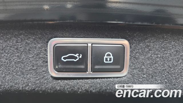 Hyundai Grandeur (GN7) 2,5 Gasoline 2WD Exclusive 2023 — фото 20