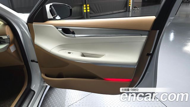 Hyundai Grandeur Hybrid (IG) Exclusive 2020 — фото 24