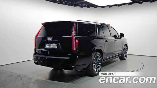 Cadillac Escalade (V) 6.2 ESV ESV Sports Platinum 2023 — фото 2