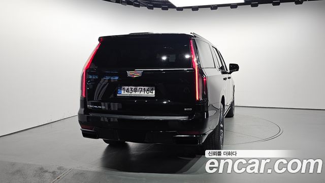 Cadillac Escalade (V) 6.2 ESV ESV Sports Platinum 2023 — фото 4
