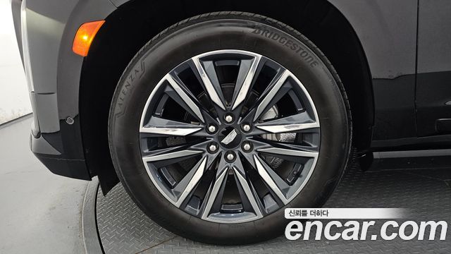 Cadillac Escalade (V) 6.2 ESV ESV Sports Platinum 2023 — фото 5