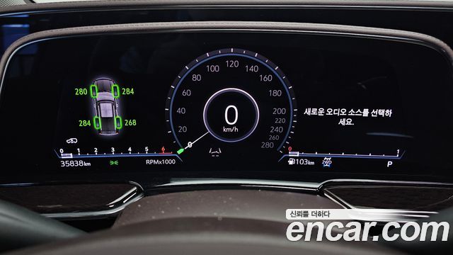 Cadillac Escalade (V) 6.2 ESV ESV Sports Platinum 2023 — фото 8