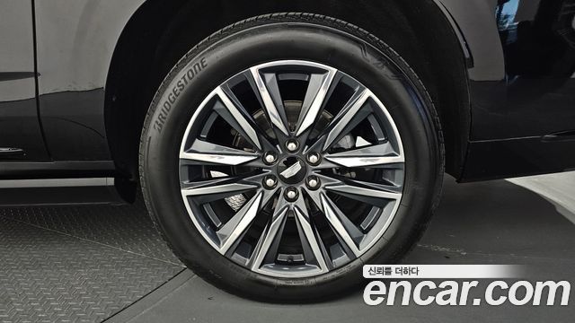 Cadillac Escalade (V) 6.2 ESV ESV Sports Platinum 2023 — фото 27