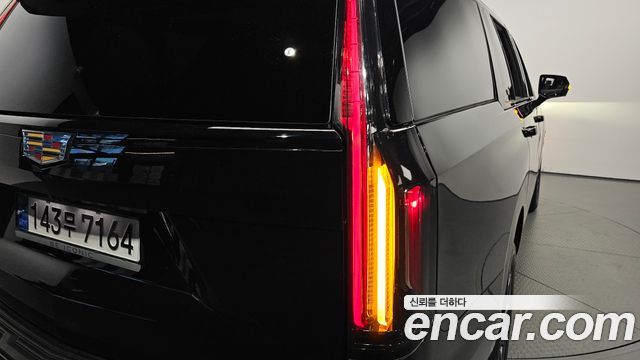Cadillac Escalade (V) 6.2 ESV ESV Sports Platinum 2023 — фото 29