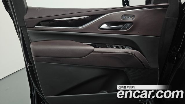 Cadillac Escalade (V) 6.2 ESV ESV Sports Platinum 2023 — фото 30