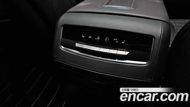 Cadillac Escalade (V) 6.2 ESV ESV Sports Platinum 2023 — фото 36
